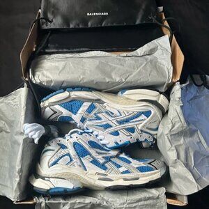 Balenciaga Runners "light blue"